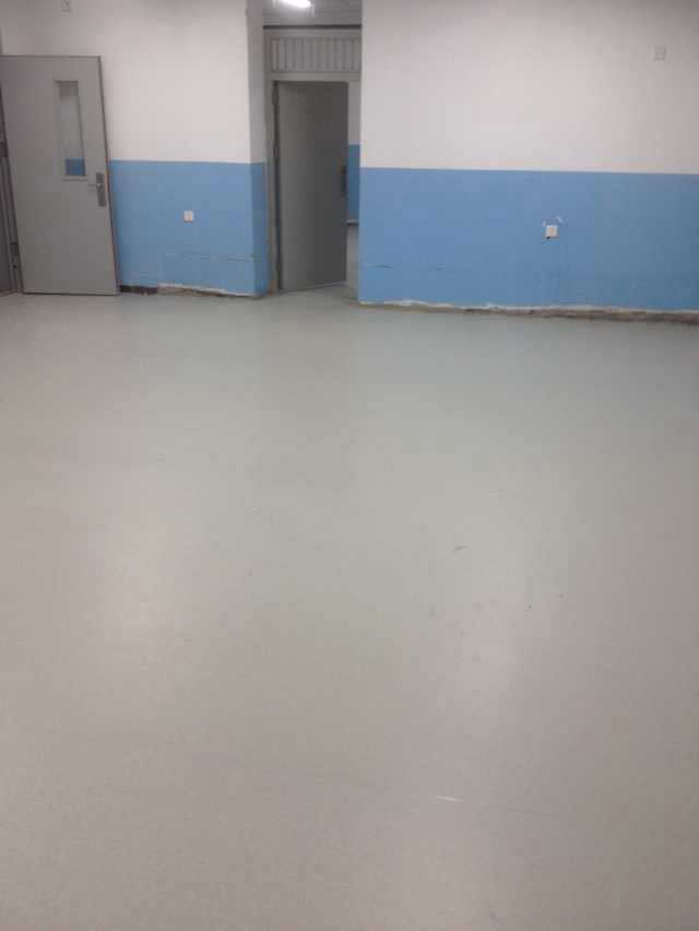 pvc地板與瓷磚、木地板、地毯相比有哪些優(yōu)勢呢？